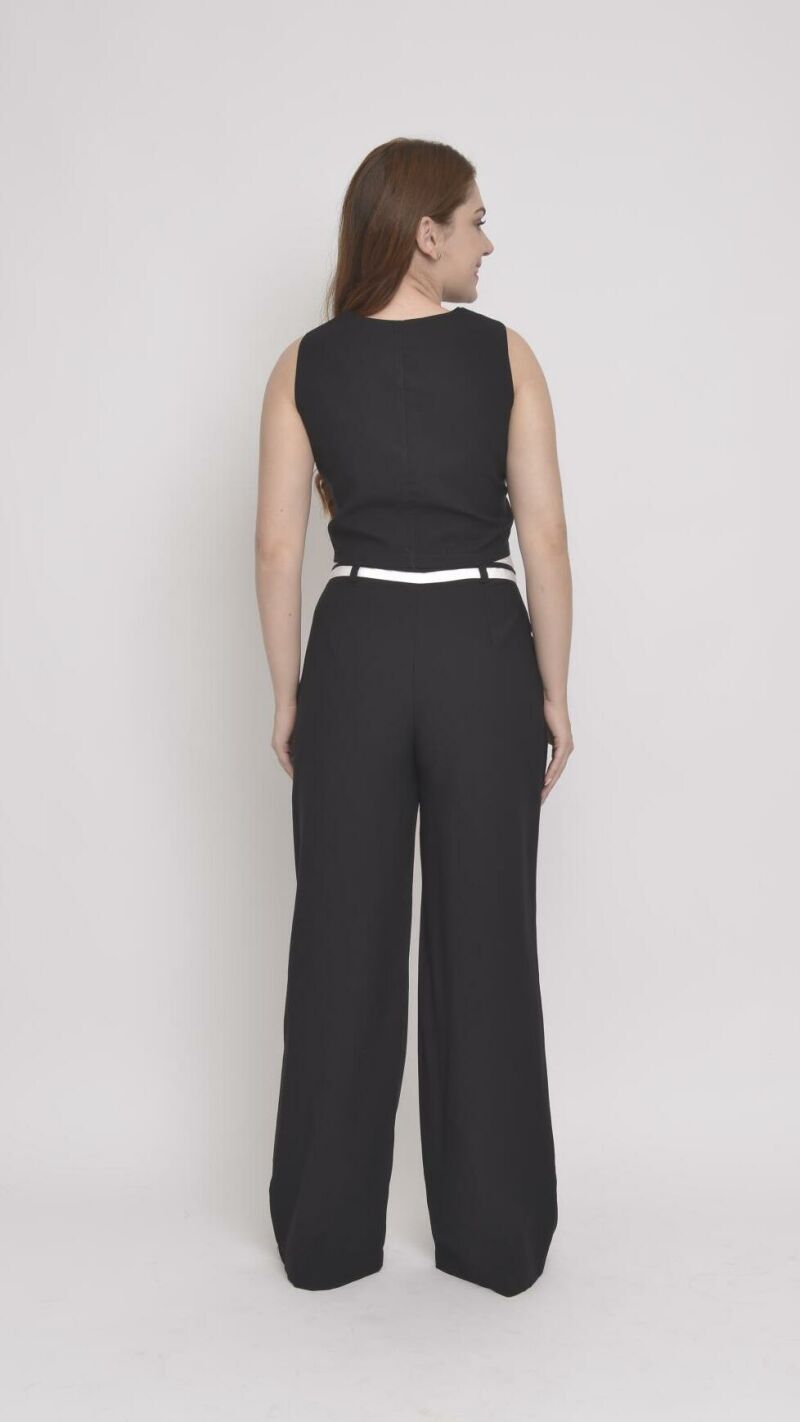 Imagem de Conjunto Preto de Alfaiataria Feminino: Calça Reta com Listras no Cós e Colete para Elegância e Estilo Moderno